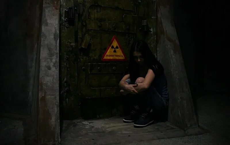 закрылись в бункере. руферы на заброшках. бункер закрытой школы. самый огромный бункер. бункер в украине.