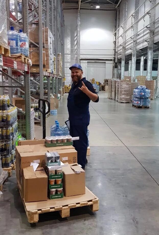 Комплектовщик краснодар. Сборщик заказов алиди. Комплектовщик. Комплектовщик краснодар. Нова склад.