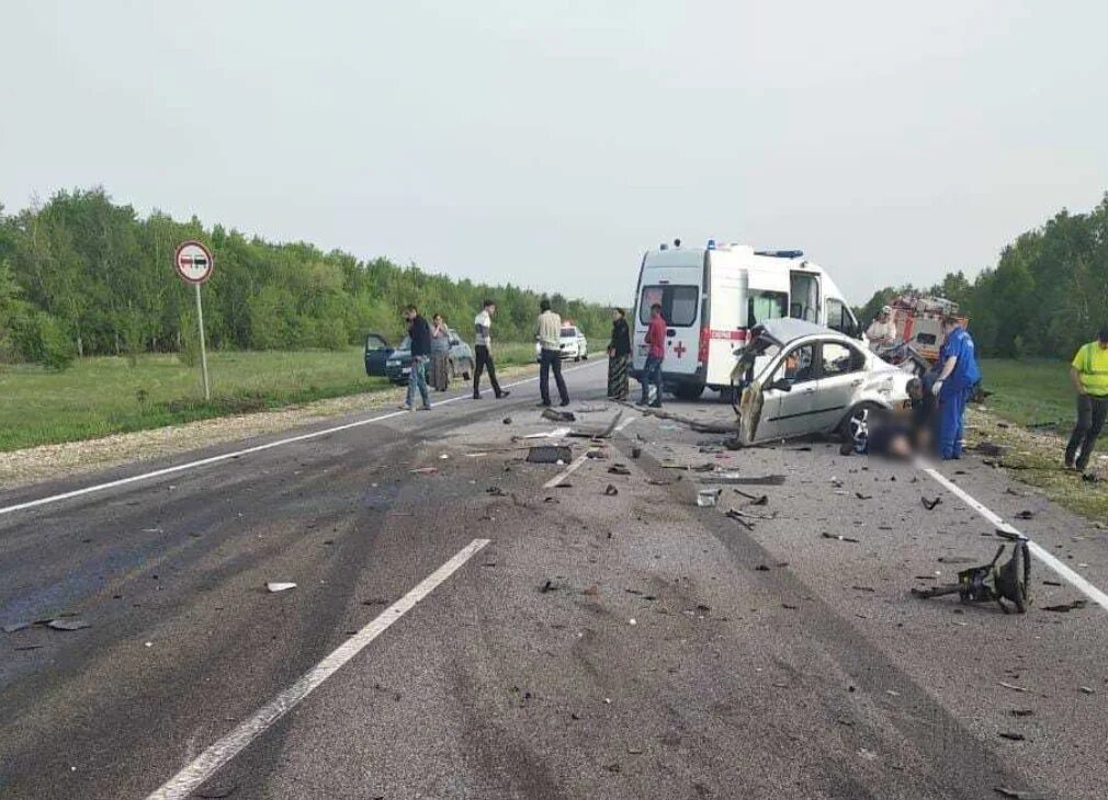 Волгоградское чп. Авария в Новоаннинском районе Волгоградской. ДТП В Новоаннинском районе Волгоградской области. ДТП на трассе Волгоград.