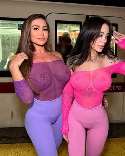 Influencer é criticada por usar roupa transparente no metrô 