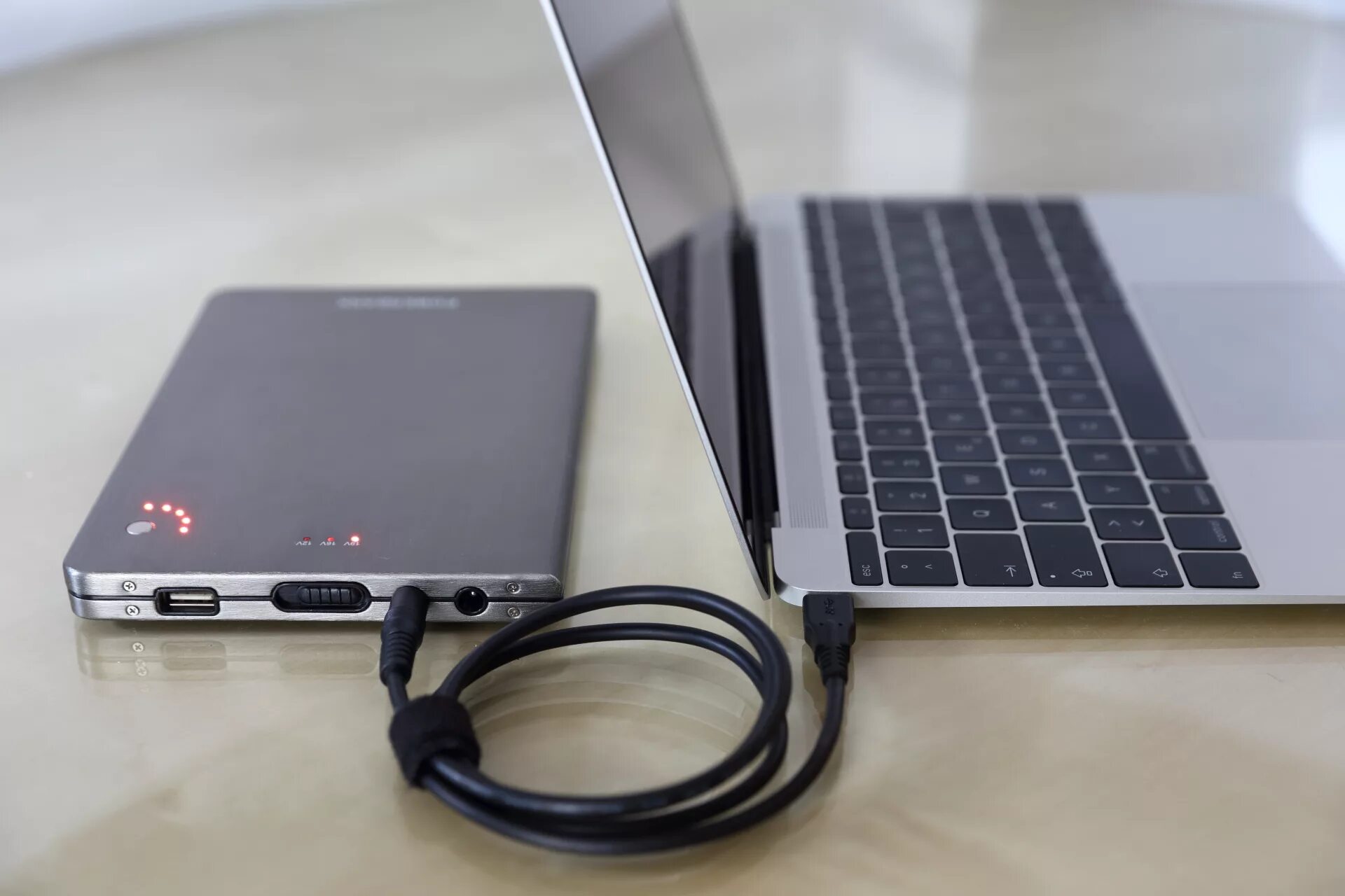 Как зарядить ноутбук через power bank. Power bank для ноутбука asus. переходник для зарядки ноутбука от power bank. power bank для ноутбука acer.