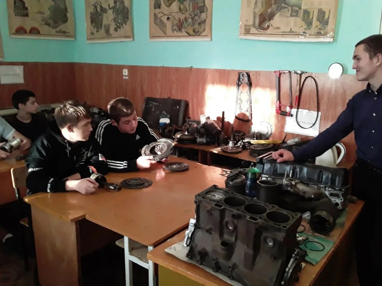 острогожском многопрофильном техникуме. острогожск (воронежская область) чечелев. техникум в острогожске воронежской области. острогожском многопрофильном техникуме. многопрофильный техникум острогожск.