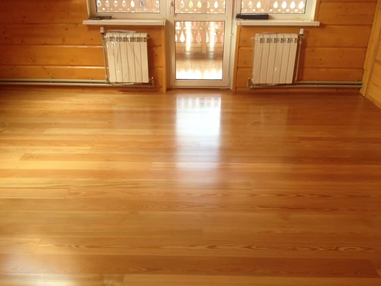 Как выглядит полов. Красивые полы в квартире. Ламинат alloc original. Как выглядит пол 9. Наливная стяжка пола.