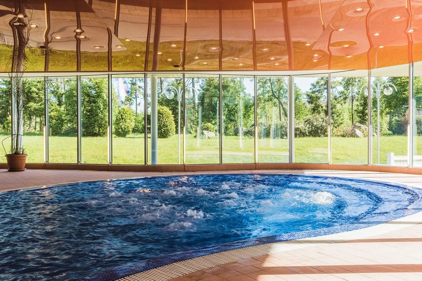 Спа отдых в ленинградской. Игора spa-комплекс. игора горнолыжный курорт спа комплекс. игора горнолыжный курорт бассейн. игора спа бассейн.