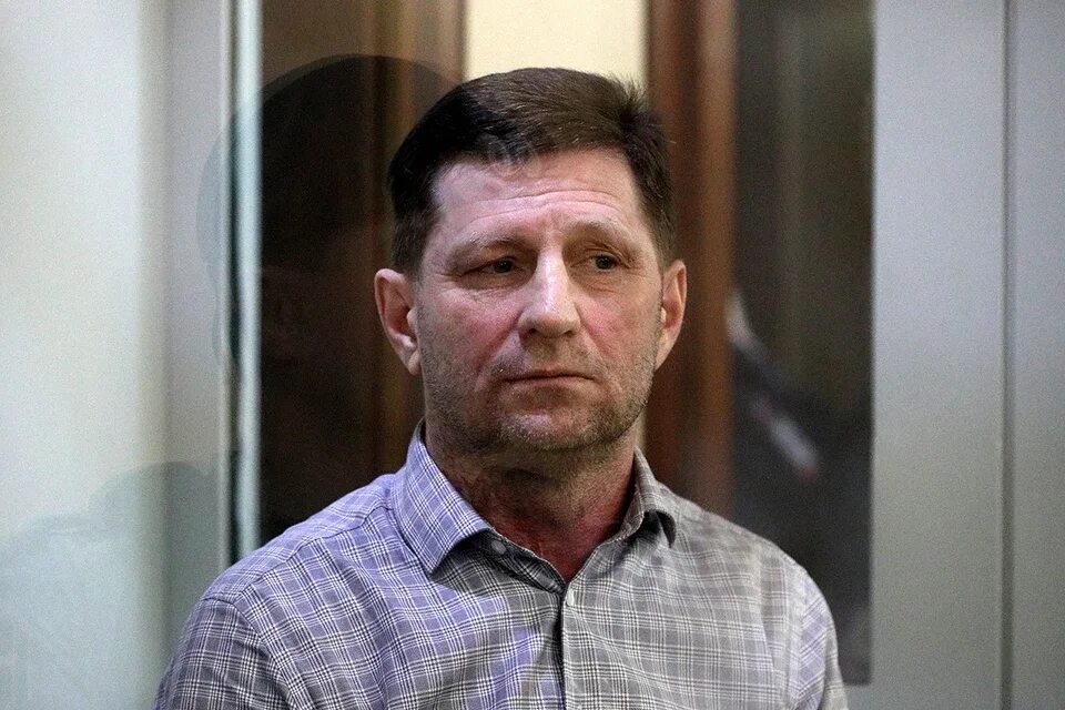 Фургал глава хабаровского края. Бывший губернатор хабаровского края фургал. Осудили полицейского. Приговорили к 22 годам. Приговорили к 22 годам.
