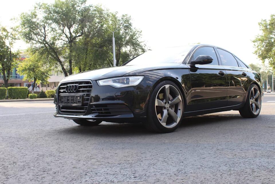 Vossen cvt графит 18/8 5х112 18х8 5х114,3, 18", 1 шт, Ширина диска 8.0" Вылет (E