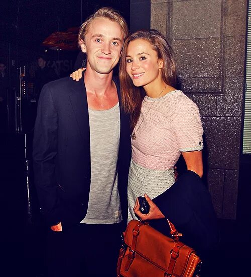 Том фелтон и его жена. Жена тома фелтона 2020. Том фелтон и джейд оливия. Том фелтон и его жена. Мама тома фелтона.