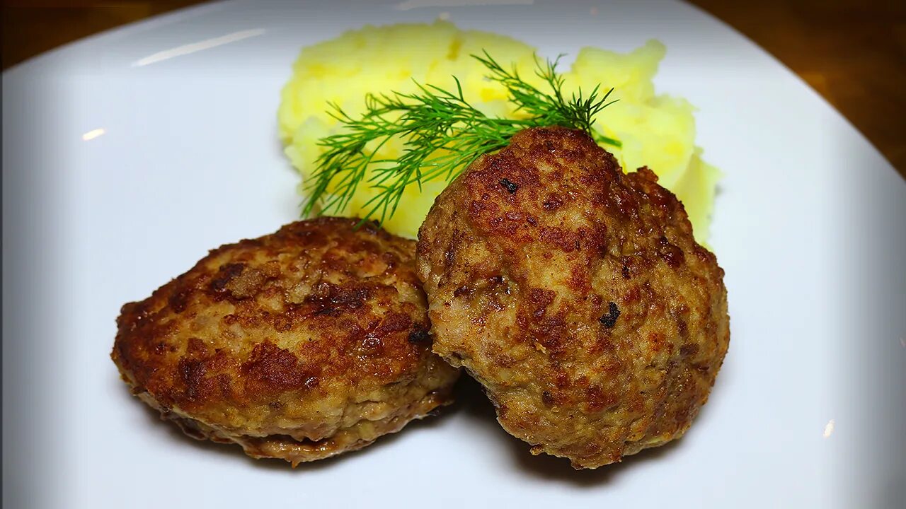 Мясной фарш пюре. Пюре с котлетой. картофельное пюре с котлетой. картофель с котлетами. pyure s kotletom.