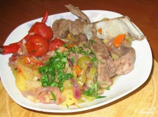 Баранина с картофелем. Картошка тушеная с бараниной в духовке. Баранина с картошкой. Жаркое из баранины с картофелем в казане. Куурдак с картошкой.
