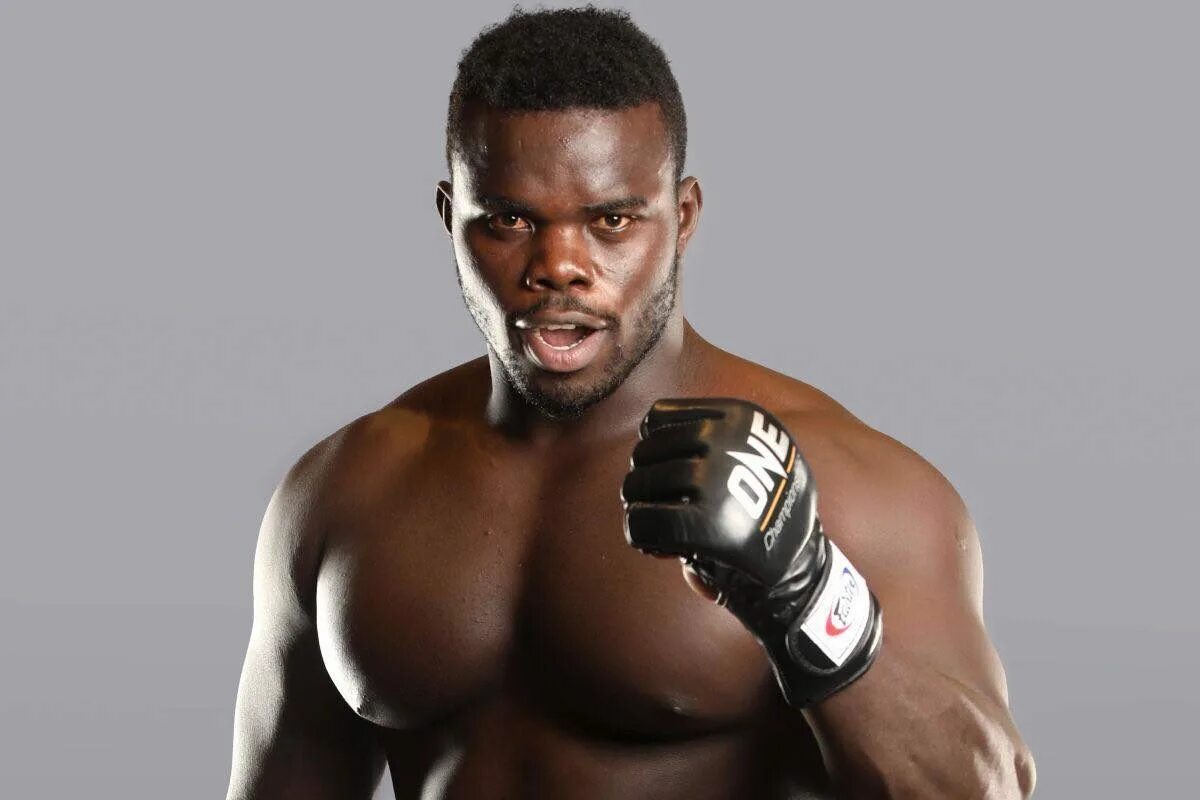 Umar keyn lie на русском. Reug reug. oumar kane reug.