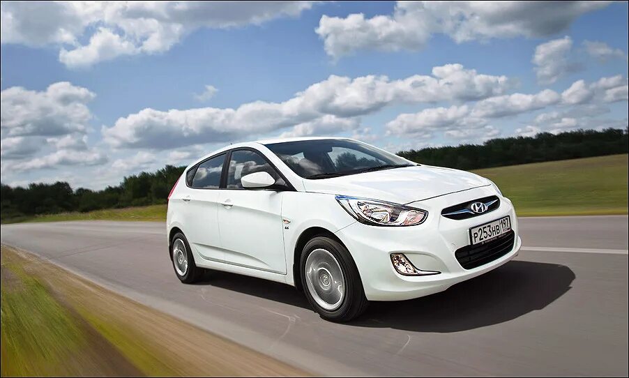 Hyundai Solaris 2013 хэтчбек. Солярис 1 хэтчбек. Хендай Солярис хэтчбек 2013. Хендай Солярис хэтчбек белый. Солярис нс 2024