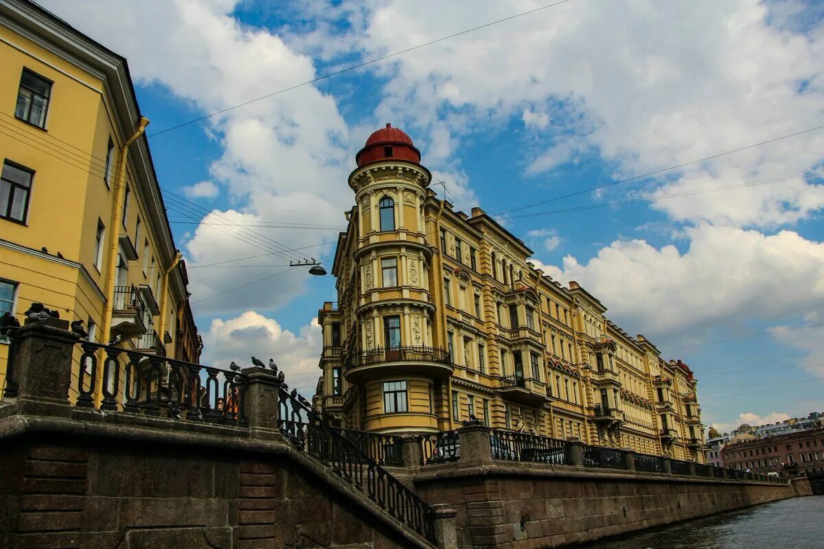 Магазины зингер в спб. Дом спб время работы. Невский проспект дом 28 санкт-петербург. Дом зингера в санкт-петербурге книжный. Зингер санкт-петербург.