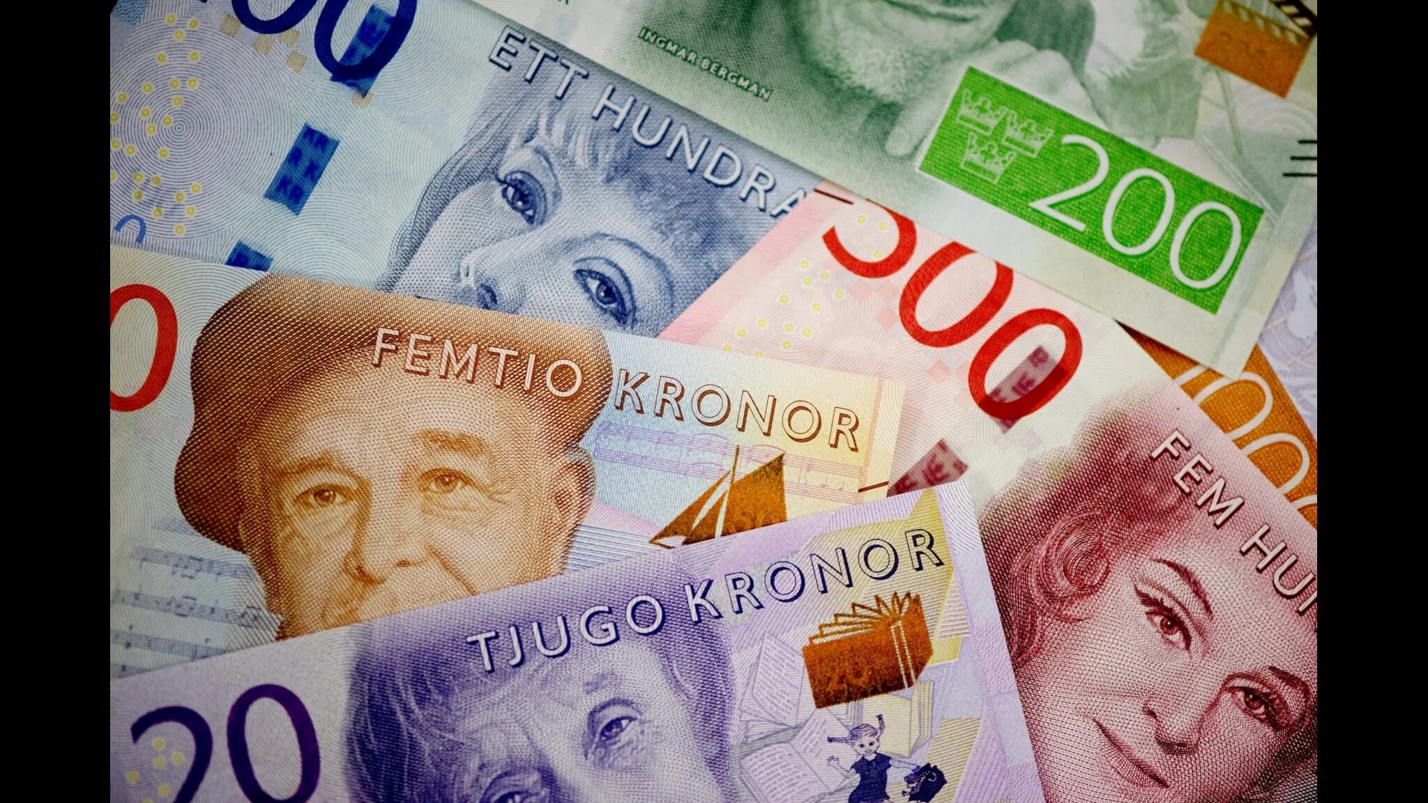 Шведская крона к евро на сегодня. Femtio kronor. Самые богатые люди Швеции. Femtio kronor 50. Ett hundra kronor 100 курс к рублю.