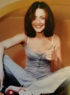 Анжелика Варумның сексуалды аяқтарының фотосы