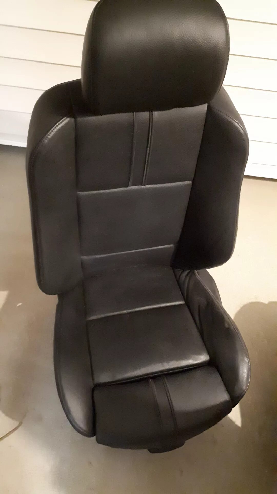 Замена сиденья bmw. Сиденья x3 e83 спорт. сиденье bmw x3 e83. сиденье бмв е83. спорт сиденья бмв е83.