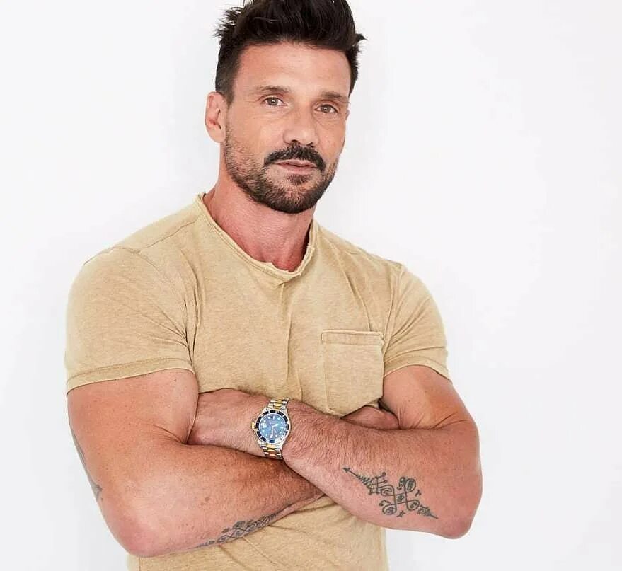 7 сентября мужчина. Frank Grillo. Фрэнк Энтони Грилло. Фрэнк Грилло торс. Фрэнк Грилло стрижка.