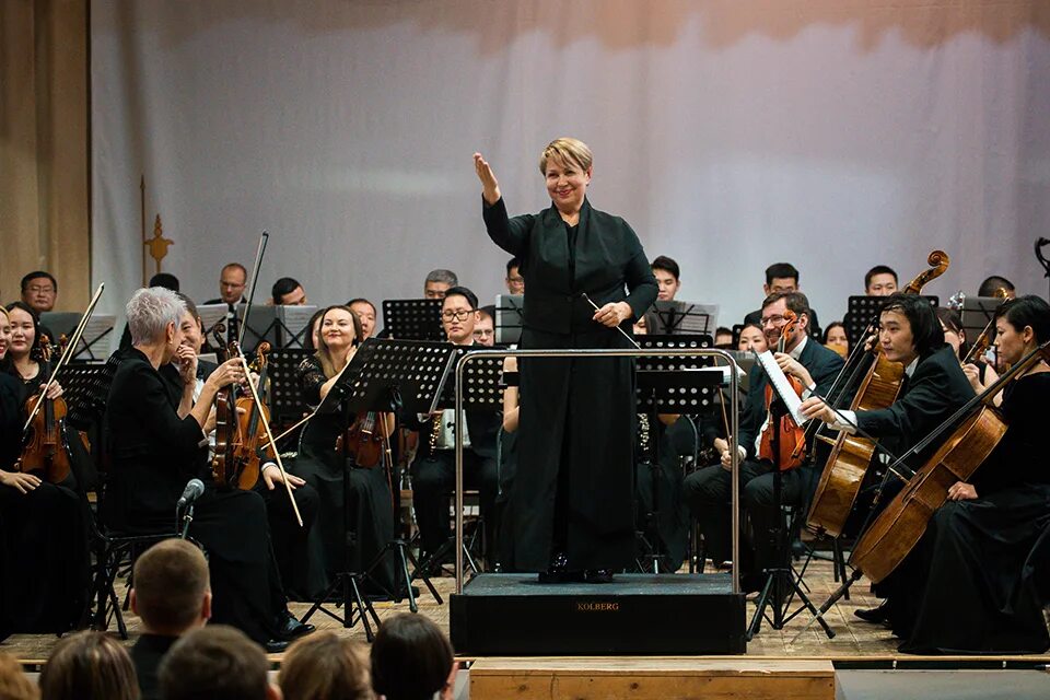 ансамбль солистов студия новой музыки. классика в новом формате. ансамбль солистов "русская консерватория". слушать новую классику. галерея актуальной музыки.