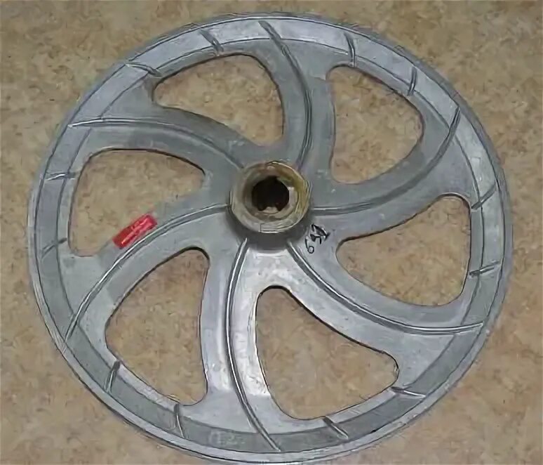 01. 30. Сбр-132 шкив для бетономешалки. Шкив 180. 24.