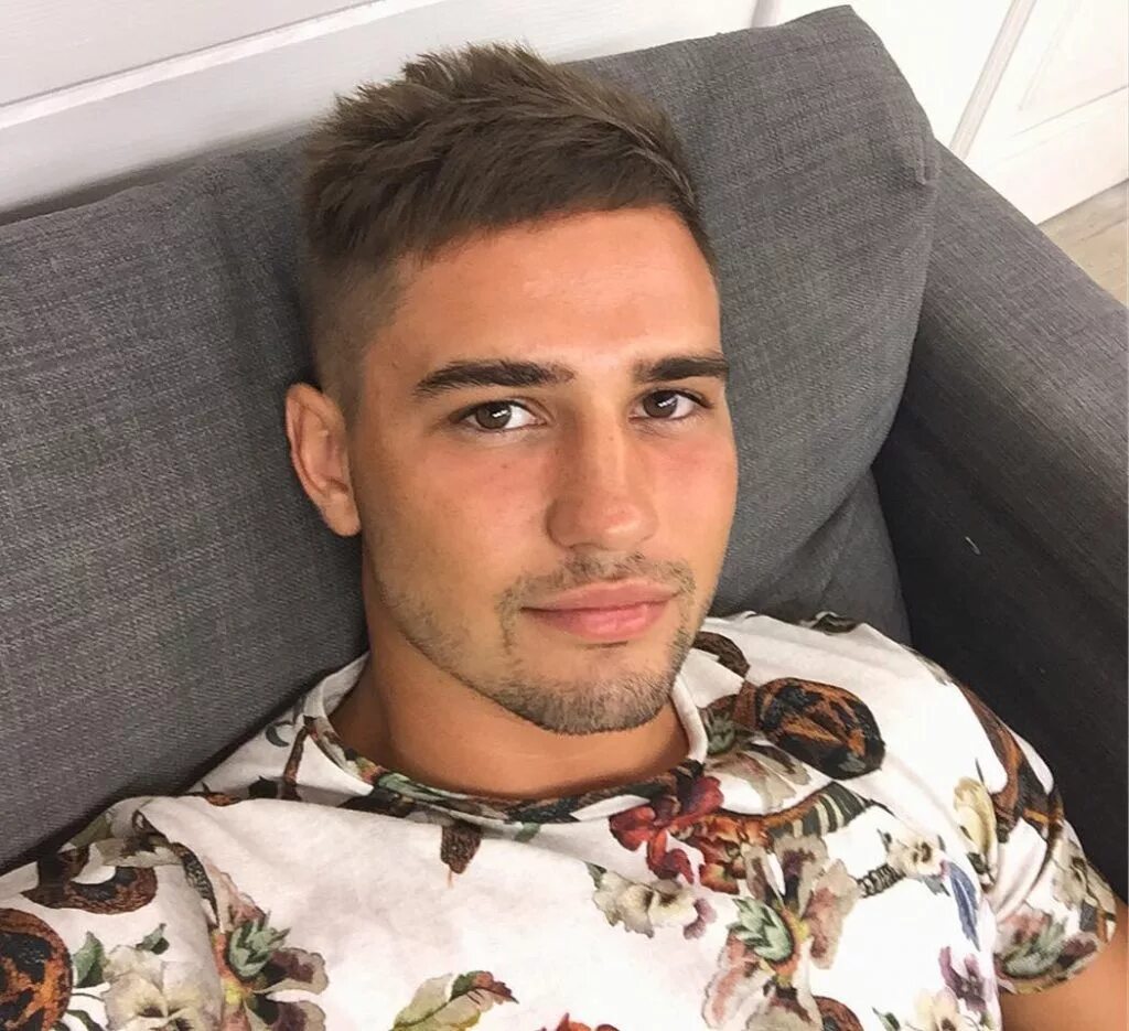 Дом 2 мужчины. Дом 2 про мальчика. Захар саленко. Роман гриценко. Даниил сахнов и захар саленко.