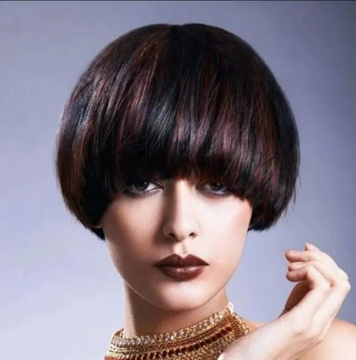 Стрижка паж сессон. Каре паж сессон. Сессон паж. Каре паж сессон боб. Стрижка паж сессон.