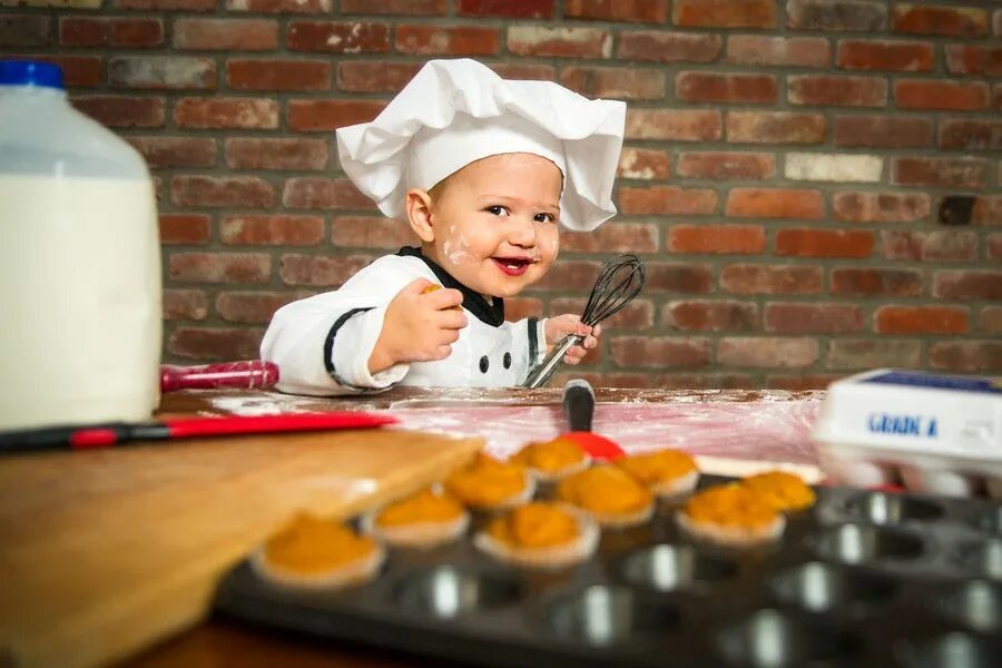 Cooking babies. Повар для детей. Дети поварята. Маленький повар. Кулинарный мастер класс для детей.