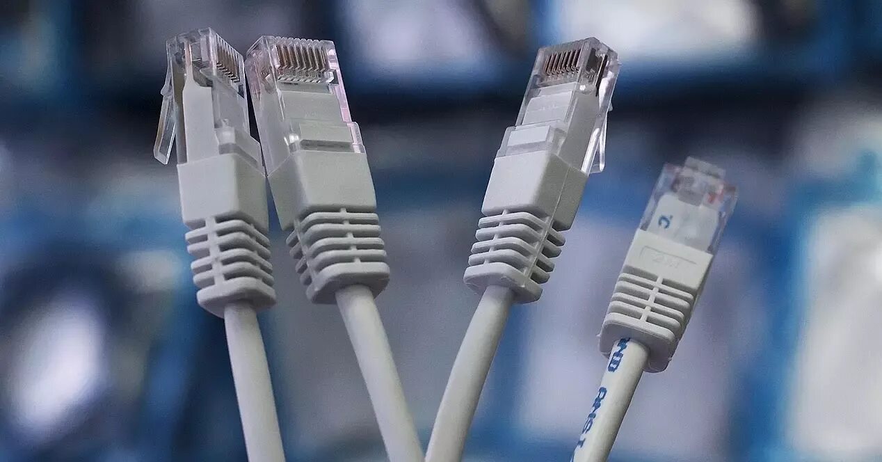 Кабельное без интернета. Интернет кабель. Lan кабель. Кабель Ethernet Ethernet. Оптический кабель Ethernet.