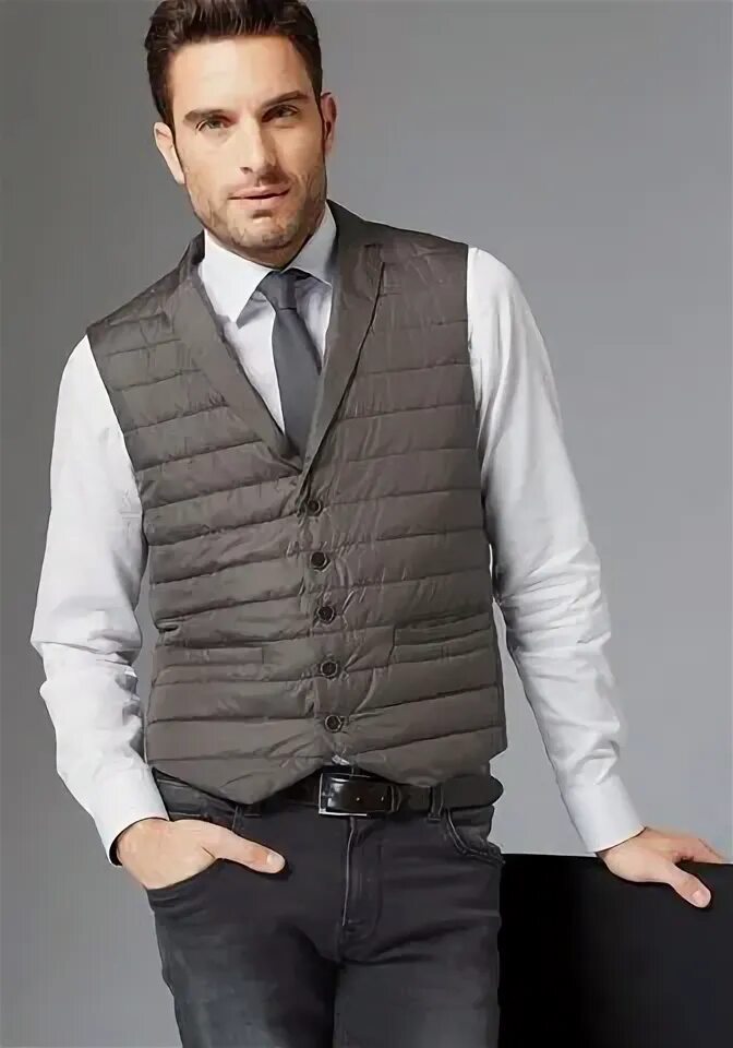 Жилет под. Жилет sicilia mango man. Безрукавка эдди бауэр. Ультратонкий жилет юникло. Жилет пуховый мужской юникло.