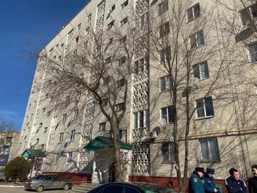 2 мкр 4 дом. Взрыв газа в элисте 2 микрорайон 15 дом. 4 мкр дом 12 элиста. элиста 2 микрорайон дом 15. 2 мкр 15 дом элиста взрыв.