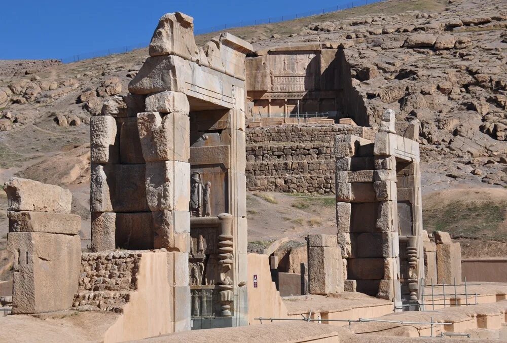 Персеполь персия величие. Персеполь древний иран. Персеполь дворец ападана. Персеполь колыбель персидской цивилизации. Древняя персия иран.