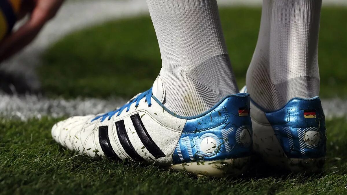 Тони Кроос adidas 11 Pro бутсы