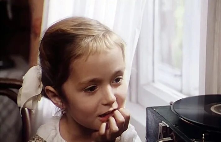 анна михалкова утомленные солнцем. фильм михалкова утомленные солнцем 2 цитадель. утомленные солнцем 2 предстояние надежда михалкова. утомлённые солнцем 1994 надежда михалкова. утомленные солнцем 1994.