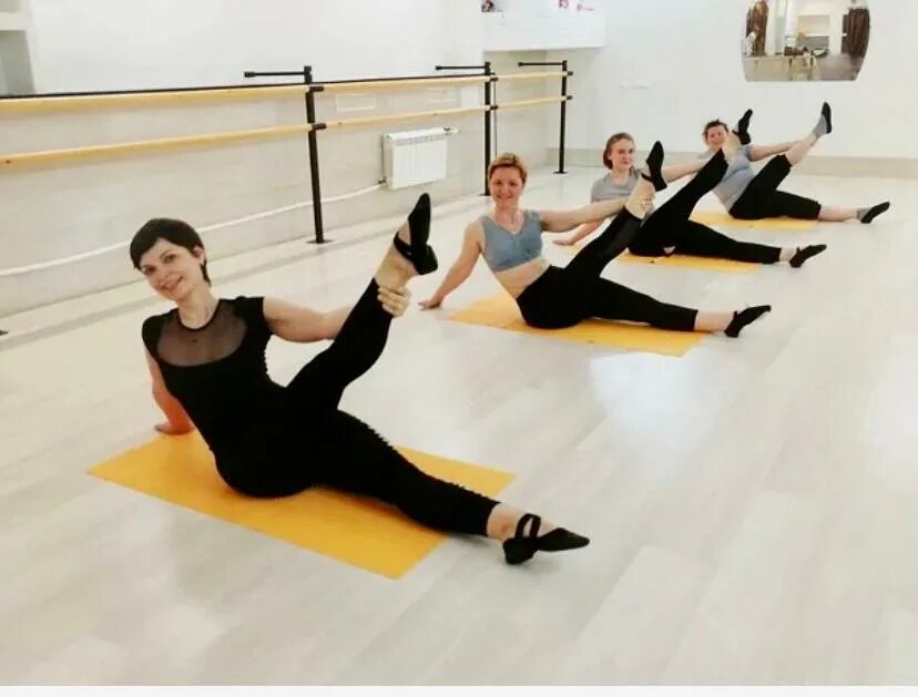 Studio урок для начинающих. Body Ballet (боди-балет). Левита студия балета. Боди балет упражнения.