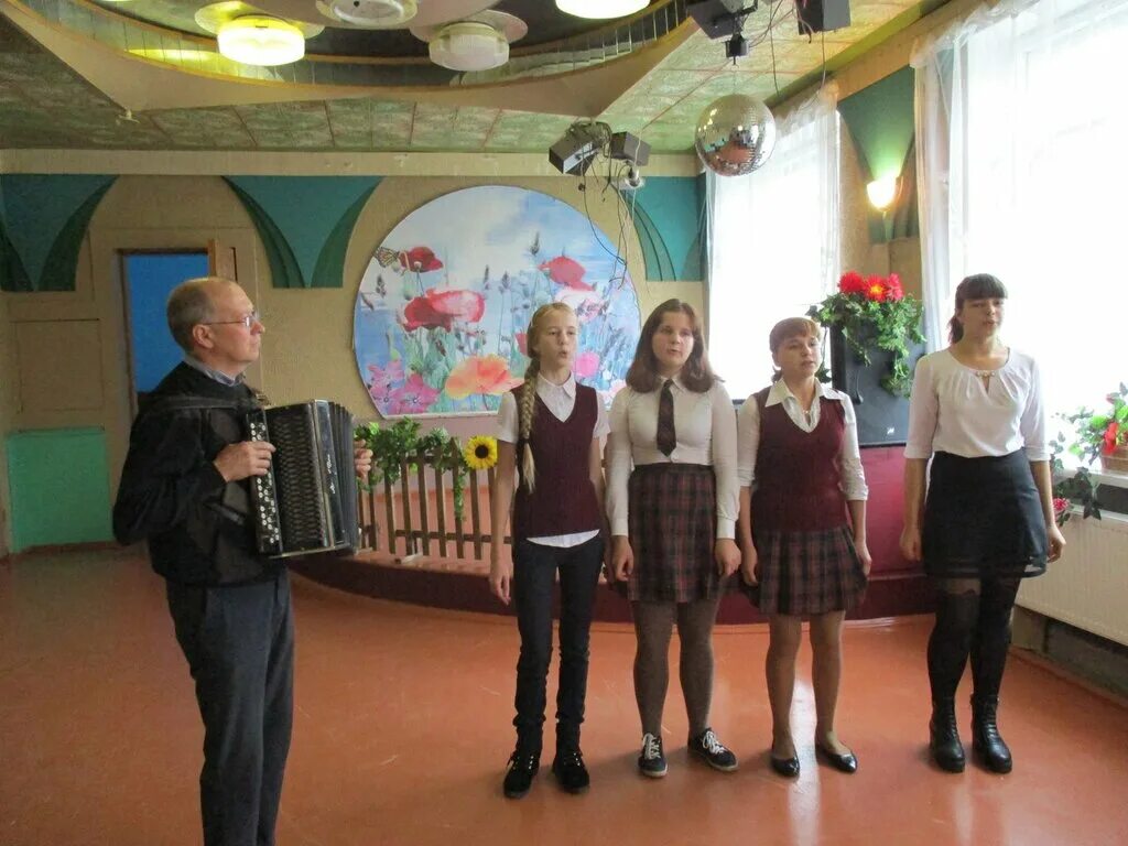 воронежская средняя школа. воронежская средняя школа. яменская школа рамонского района новая. орлово школа воронежская область новоусманский район. школа в ямном воронеж новая.