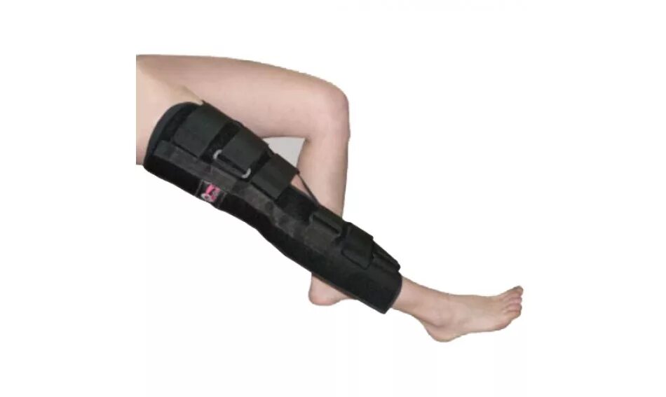 Ортез на ногу при переломе большеберцовой кости. Перелом лодыжки лонгета. Тутор для голени и бедра ortex 010. Ортез при переломе малоберцовой кости. Ортез на голеностоп ортека.