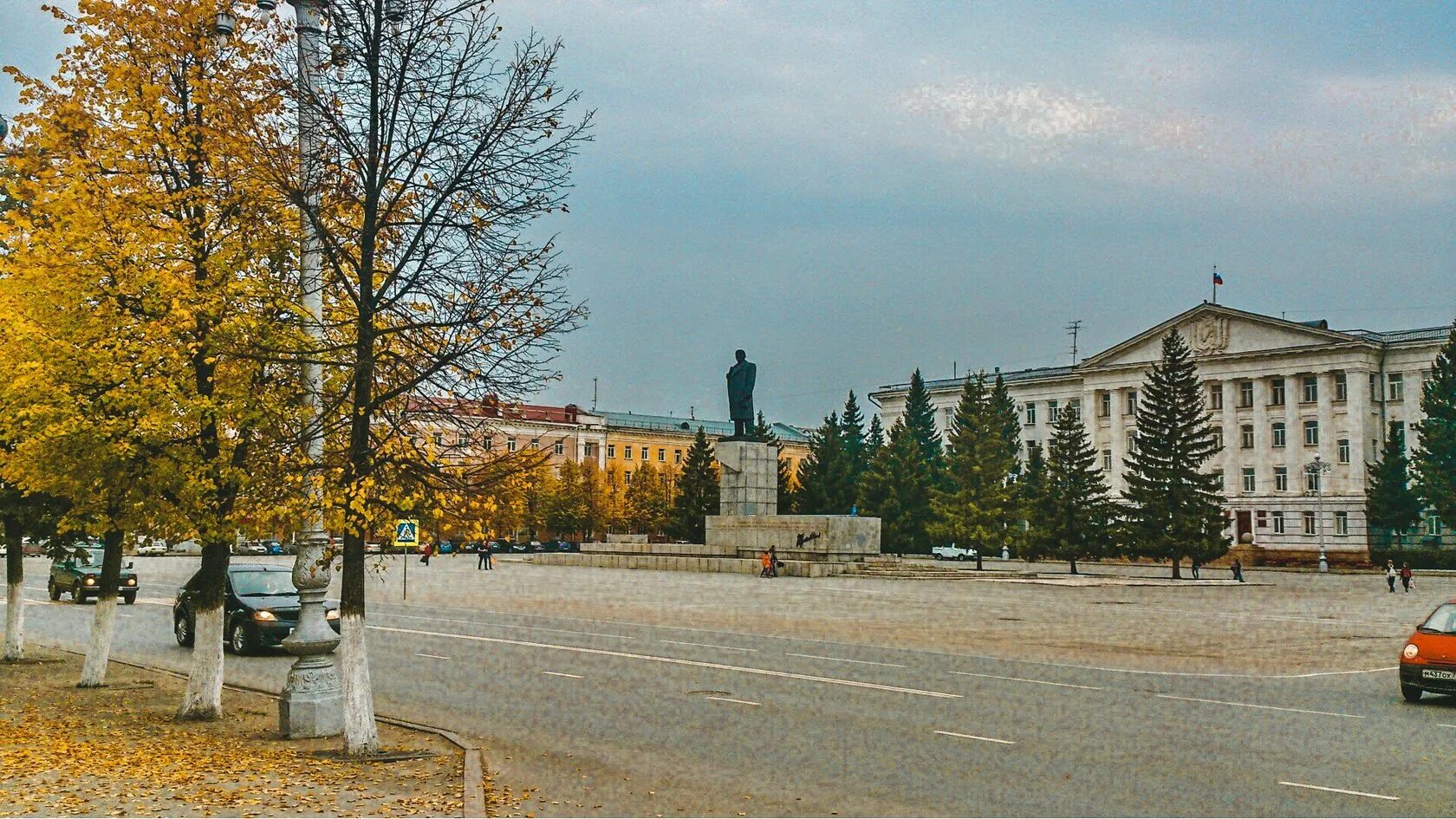 Площадь Ленина Курган. Центральная площадь Курган. Площадь им Ленина Курган. Центральная площадь имени Ленина Курган.