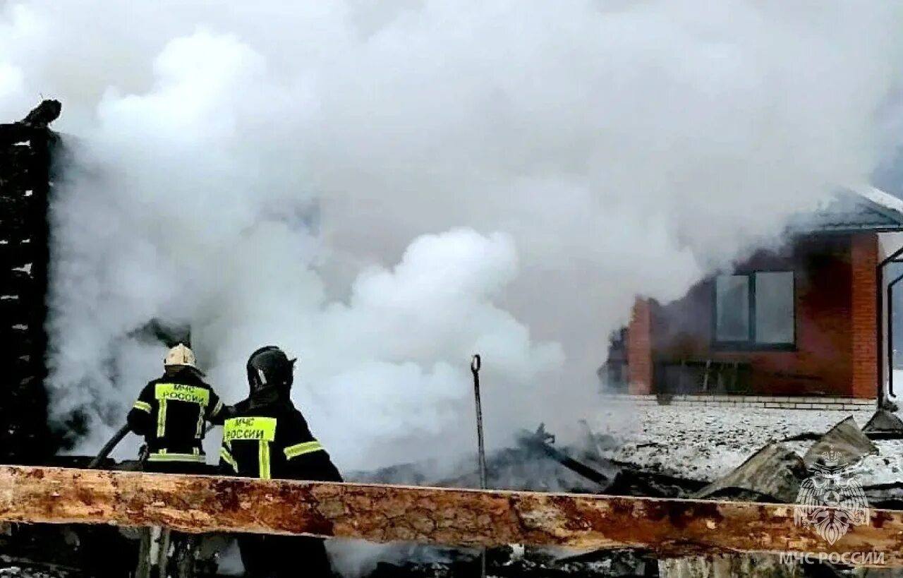 Пожар. Зимние пожары. Пожар в Брянской области. ЧС пожар.