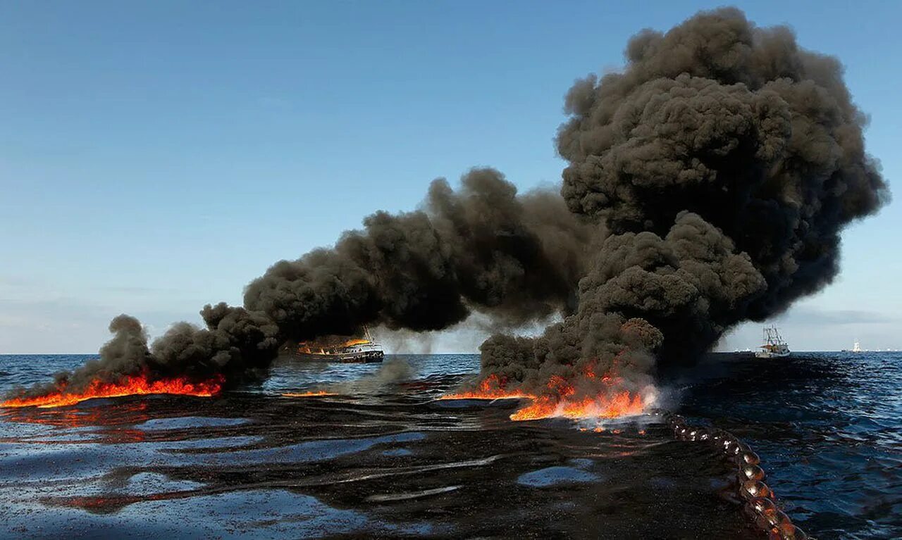 Взрыв нефтяной платформы Deepwater Horizon. Экологическая катастрофа. Загрязнение нефтью. Загрязнение мирового океана. Антропогенное воздействие на воду