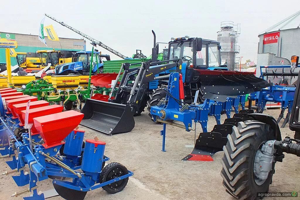 Комбайн джон дир s780i. Подольск поселок сельхозтехника. Поселок сельхозтехника подольский район. Покровская. Посевной комплекс агромастер-9000.