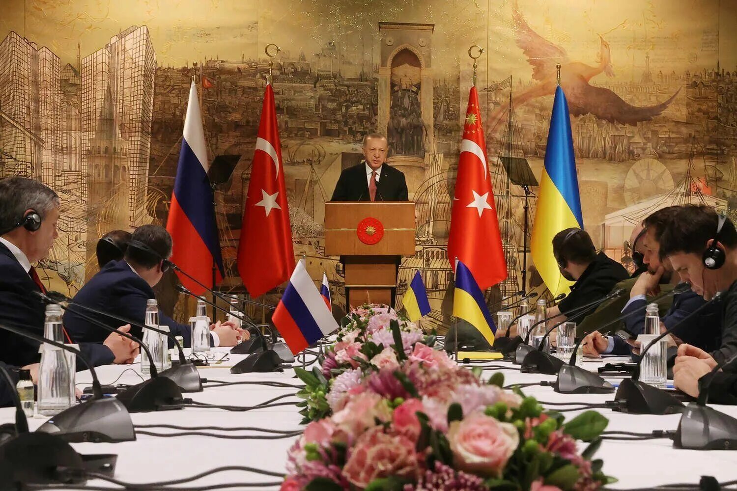 россия украина мир. русская делегация на переговорах. переговоры россии и украины в турции 2022. перемирие между россией и украиной переговоры. делегация россии.