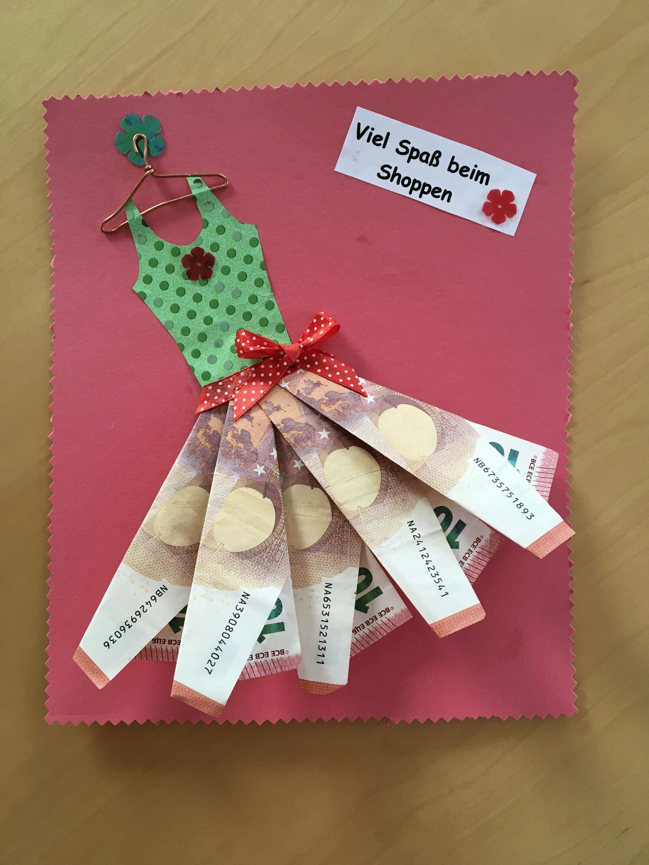 Подарок на 14 февраля. Необычный подарок подруге. Подарок маме своими руками. Подарок маме своими руками. Оригинальный подарок любимому.