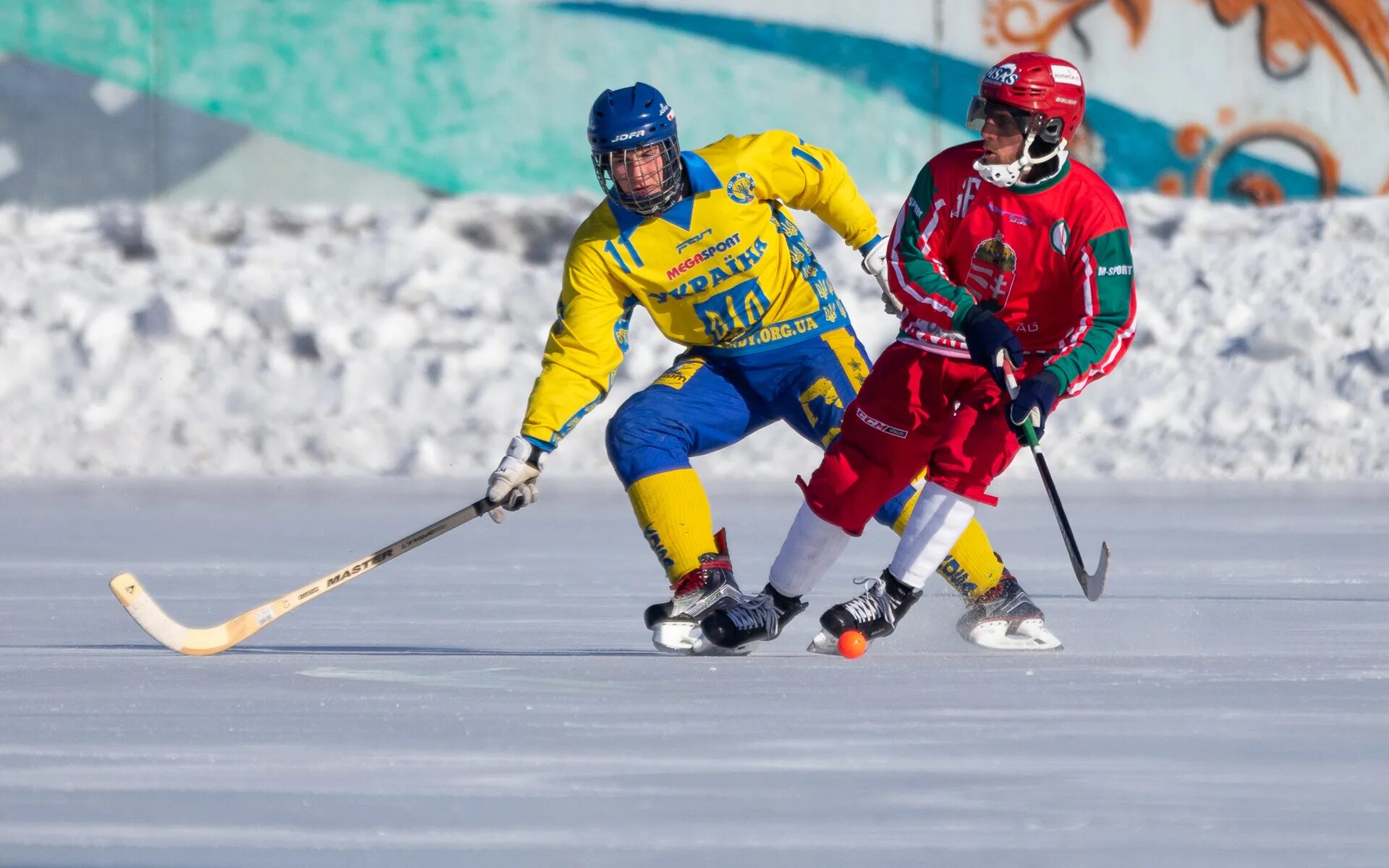 Бенди игра хоккей. Bandy хоккей с мячом. Bandy хоккей с мячом. Чемпионат бенди. Чемпионат бенди.