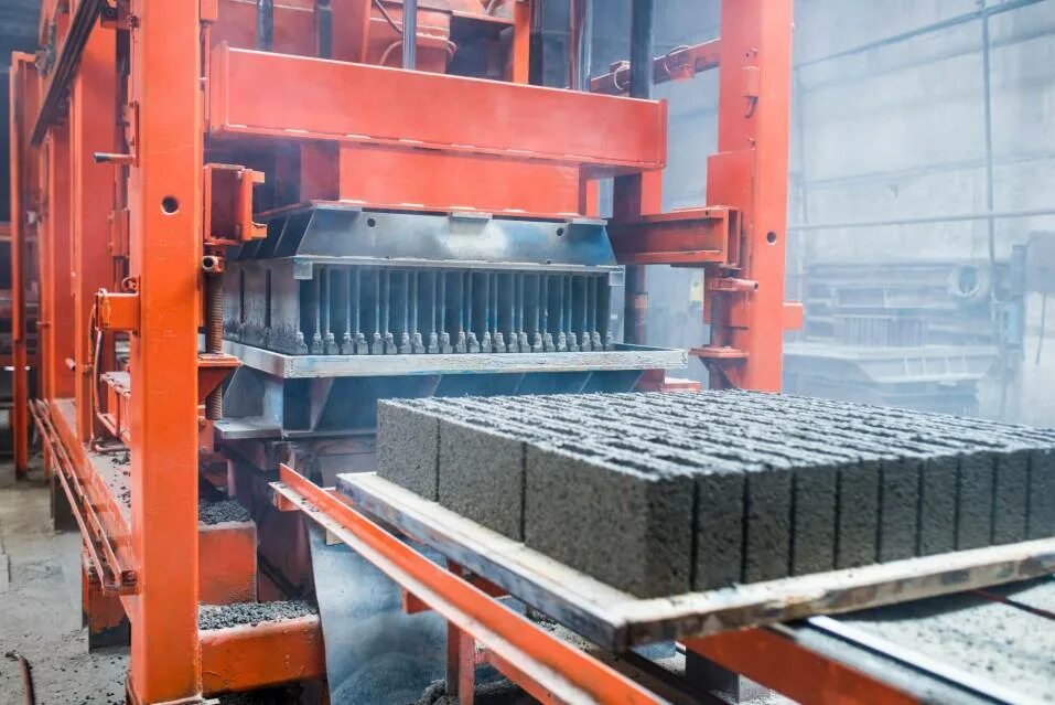 Станок для изготовления керамзитобетонных блоков. Производство блоков. Оборудование для производства бетонных блоков. Линия производства керамзитобетонных блоков.