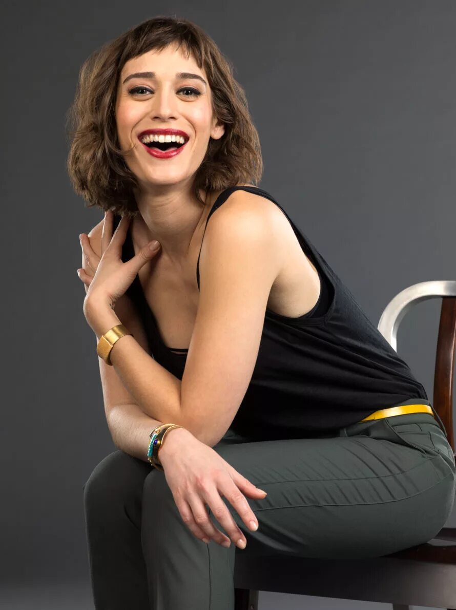Your lizzy. Лиззи каплан. лиззи каплан фото. лиззи каплан lizzy caplan. лиззи (элизабет) каплан.