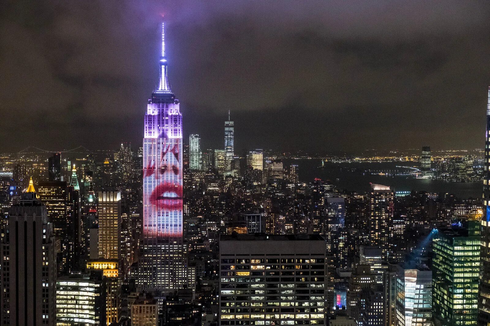 Empire State building. Неспящие в Сиэтле Empire State building. 8k фото Empire State building. Смешные картинки с Empire State building.