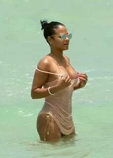 christina-milian-bikini-miami-los-angeles-septembre-2019-132.