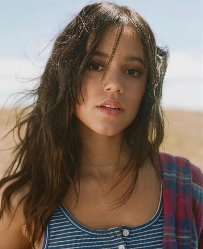 Jenna Ortega. Джена Ортега 2021. Дженна Ортега 18. Джена Ортега Уэнсдей. Девушка миллера