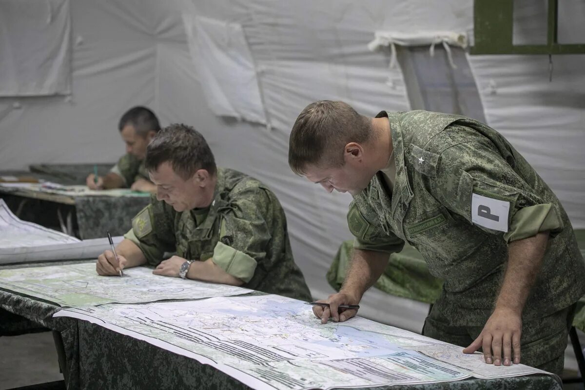 Стратегическое нападение. Боевые учения Кавказ 2020. Командно штабные учения Кавказ 2020. Кавказ 2020 2020 военные учения. Командующий 58-й армией ЮВО Попов.