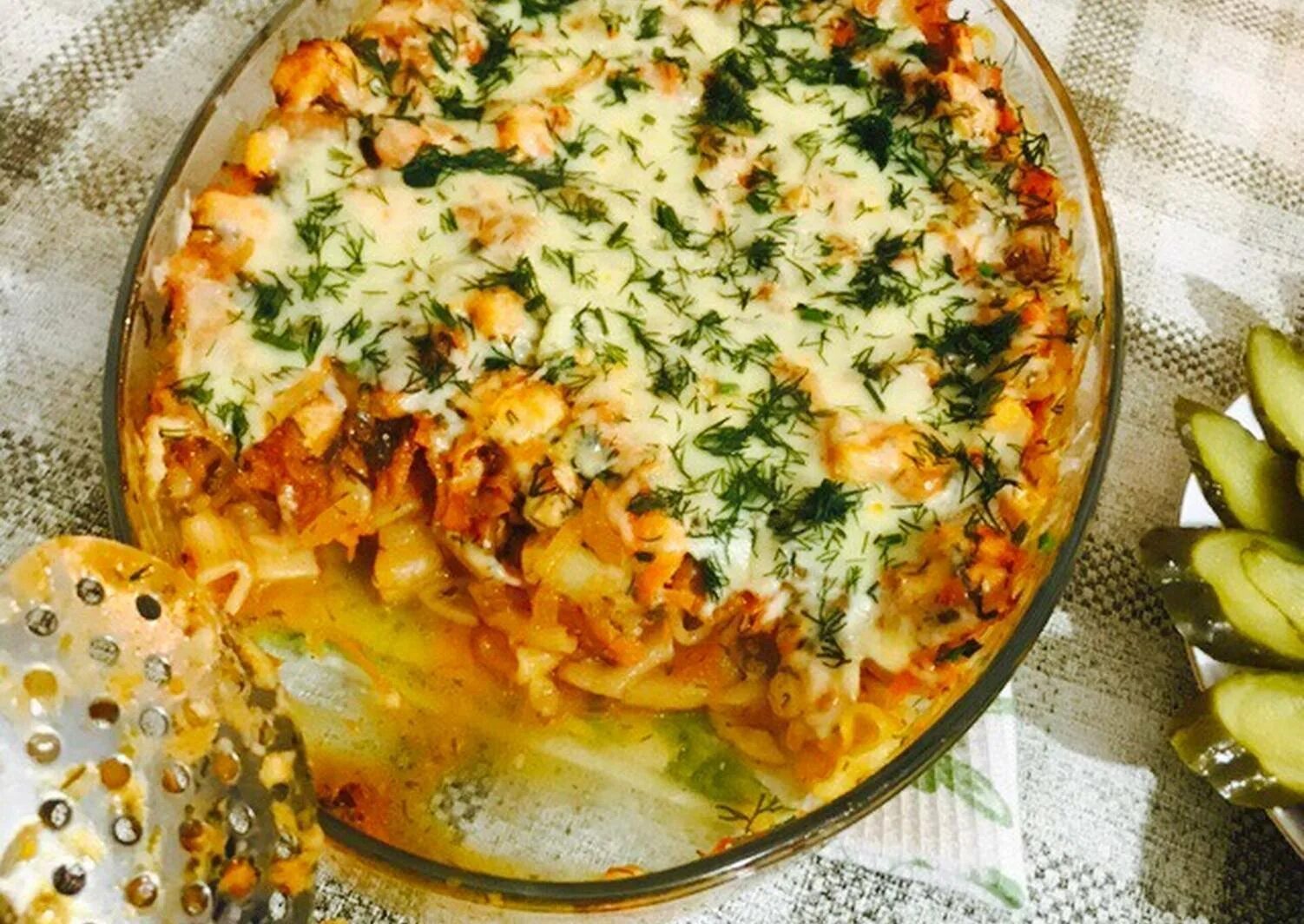Запеканка с курицей и овощами. Запеканка макароны куриная грудка. Запеканка макароны куриная грудка. Макароны с курицей в духовке. Запеканка с куриным филе.
