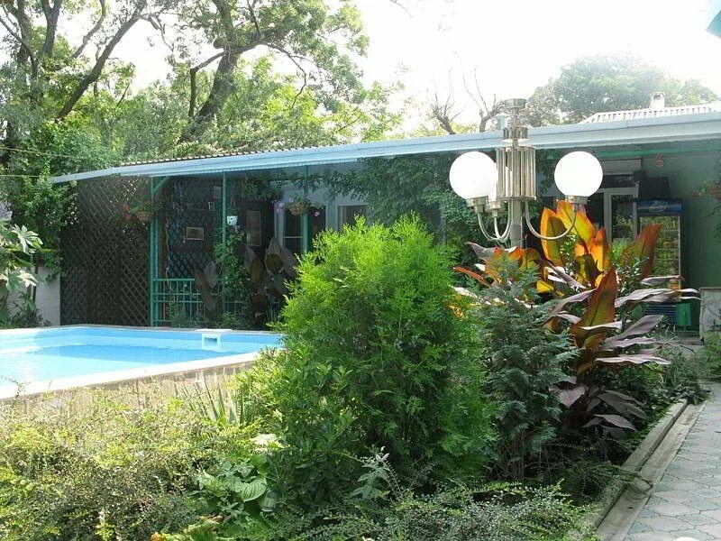 Кабардинка гостевой дом изумруд. Изумрудный геленджик отель. Отель изумрудный, гостиница, кабардинка, геленджик. Отель изумрудный кабардинка. Геленджик изумрудная.