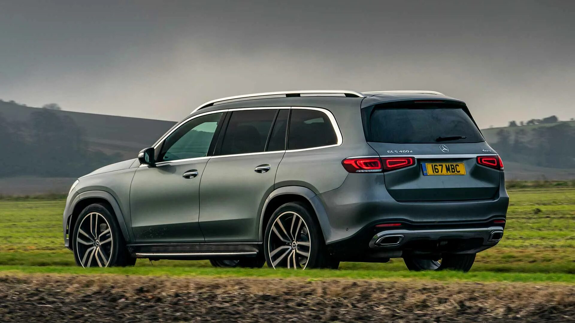 Gls обзор. Mercedes-benz gls 400. мерседес-бенц gls 400d. мерседес бенц gls 400 2025. мерседес gls 2025.